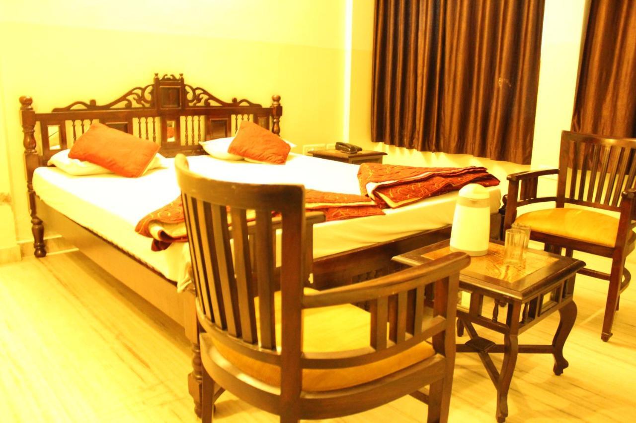 Hotel The Chit Chat Palace Jaipur Ngoại thất bức ảnh